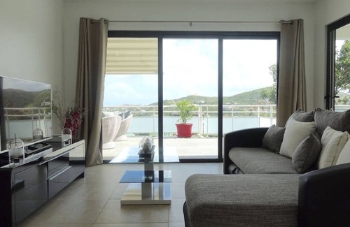 Vitet Apartment | Pacha Apt with Terrace and Panoramic Views!