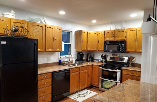 Heathsville House | Paddle, Float, & Fish on the Great Wicomico River Private dock w/kayaks & views