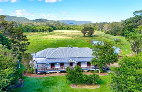 Belli Park House | Paddock View Ranch In The Sunshine Coast Countryside