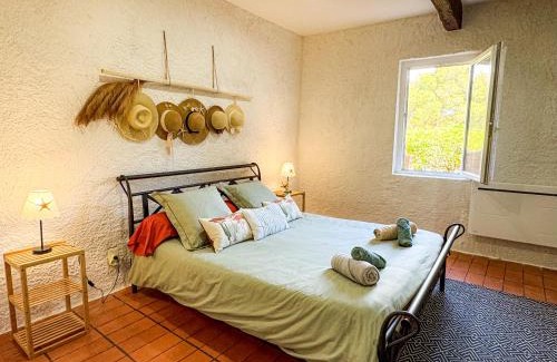 Fitou House | Paisible maison à l'ombre des pins