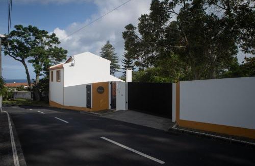 Caloura House | Palácio - Exclusive Villa, Caloura