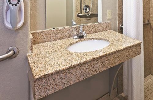 Barker Hotel | Palacio Royale Inn Signature Katy