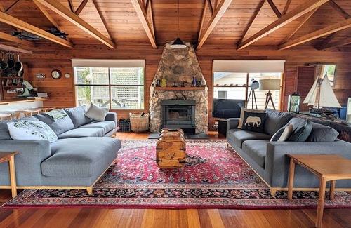 Palana House | Palana Beach House - sea views, pristine beach