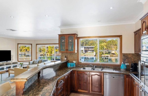 Sussex Inlet House | Palatial Multi family Waterfront