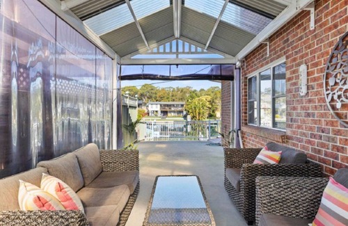 Sussex Inlet House | Palatial Multi family Waterfront