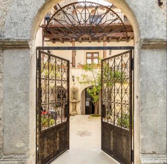 Gerace Bed & Breakfast | Palazzo Candida B&B