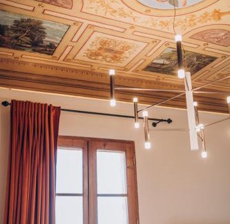 Montalcino Villa | Palazzo Tamanti - 4BR 6 Bath Estate Home in Montalcino Center