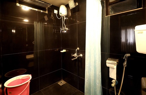 Mira Road East Hotel | Pali Village Resort