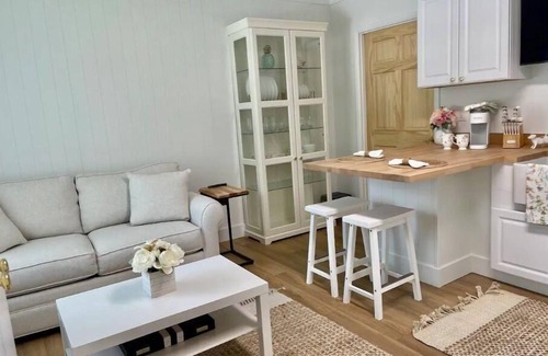 Jupiter Farms House | Palm Beach Jupiter, Fl. Studio Guest Apt on 2.5 acres minutes to Beaches/Golf