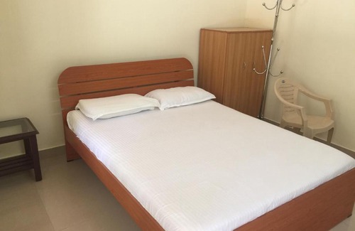 Edapalli Bed & Breakfast | Palm Grove Service Villa