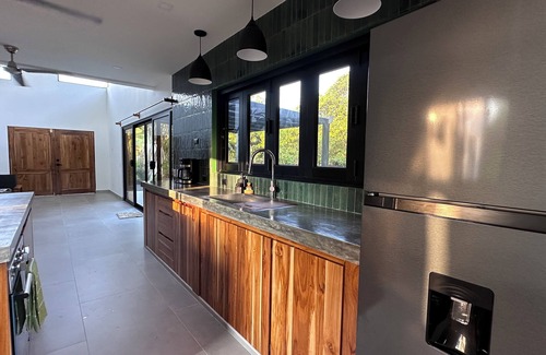 Javilla House | Palmera Azul: 2-bedroom house w/Pool, Wifi, AC in Playa San Miguel