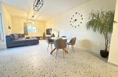 Peristeri Apartment | Paloma Lux Retreat-15' to Central Athens