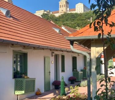 Pannonhalma Apartment | Pannonhalma Várlak Vendégház Demeter Lak