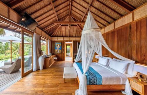 Kedewatan Villa | Panorama 2 BR Private Pool Villa ZN59