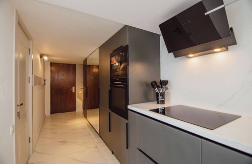 New Boulevard Apartment | Panorama Mountain and Sea view