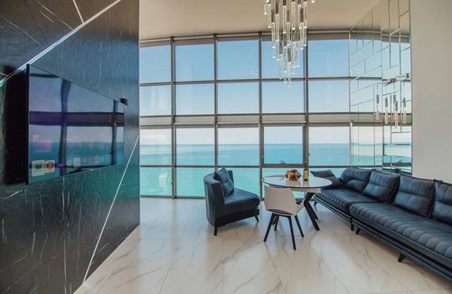 New Boulevard Apartment | Panorama Mountain and Sea view