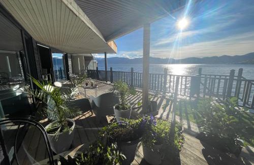Oystese Apartment | Panoramaresort in Hardangerfjorden leilighet i sjøkanten ved Hardangerfjorden for 7 personer boat , sauna,kajak, SUP for rent