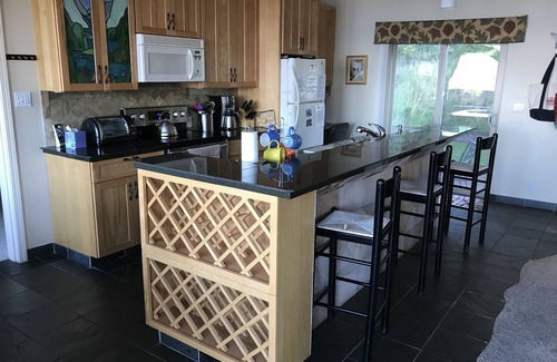 Mosier House | Panoramic Gorge View Pet Friendly Home with Hot Tub and optional Guest House