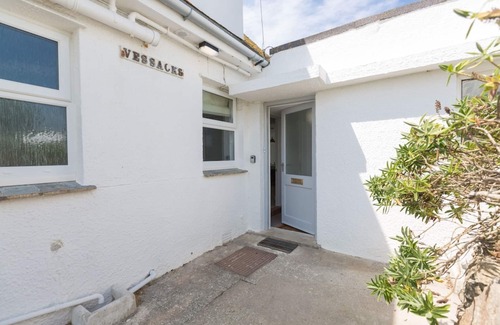 St. Levan House | Panoramic sea views overlooking the beach – on the South West Coast Path