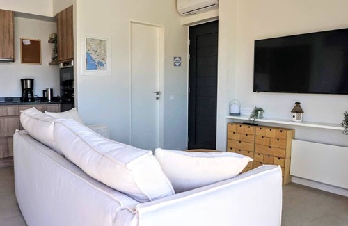 Paleros Villa | Panoramic view, private pool stylish three bedroom villa