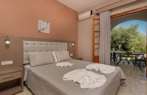 Psarou Apartment | Pansion Mary Studios