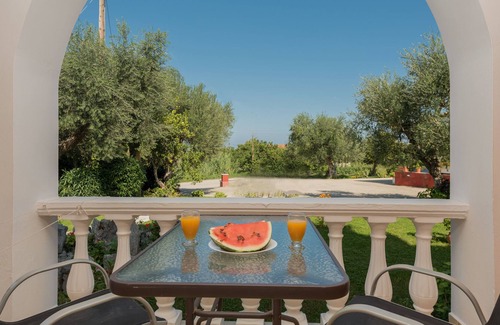 Psarou Apartment | Pansion Mary Studios