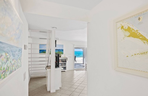 Forbes Hill House | Papaya House Exuma on Spectacular Beach