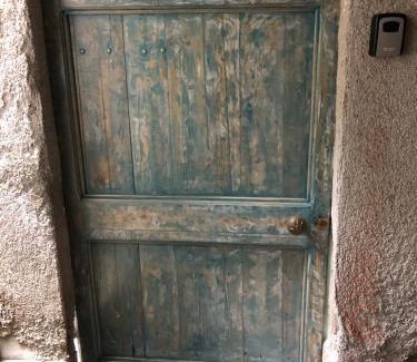 Fosdinovo Apartment | Papiriana la casa del borgo breathtaking sea wiew