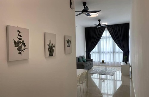 Taman Bukit Mewah Apartment | Paradigm Mall Cozy Stay 2 parkings 7 pax