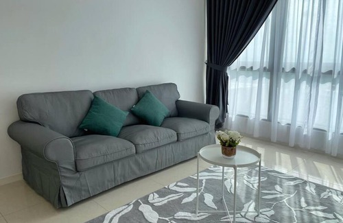 Taman Bukit Mewah Apartment | Paradigm Mall Cozy Stay 2 parkings 7 pax