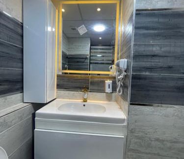 Corniche Road-Dahar Apartment | Paradise Free WI-FI