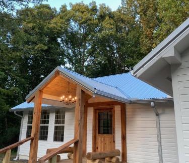 Signal Mountain House | Paradise Meadows Farmhouse