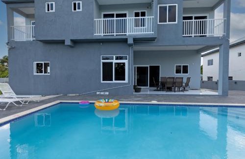 Treasure Beach House | Paradise Point Company Limited