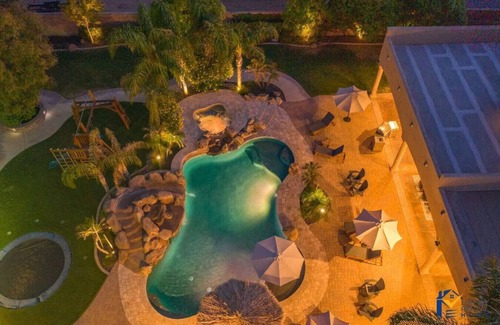 East Mesa Apartment | Paradise Waterslide Grotto SportsCourt Playground