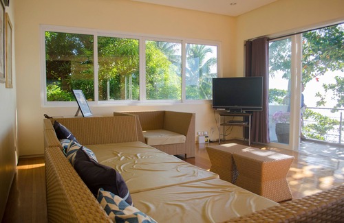 Mabini Hotel | Paradiso Rito Waterfront Oasis