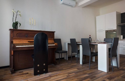 Oltretorrente Apartment | Parco Ducale Elegant Apartment con Balcone x5