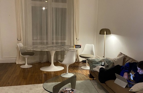 Quartier de l'Ecole-Militaire Apartment | Paris 7 è, 80 m2 very bright and residential in old building quality.