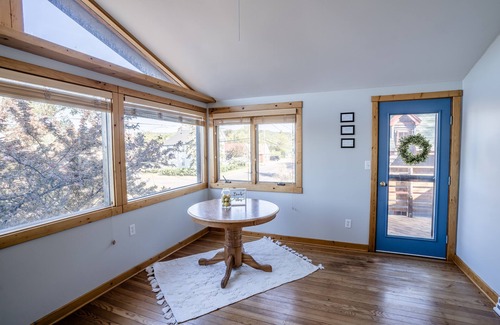 Park Point House | Park Point Sundrop Beach House Sleeps 10+