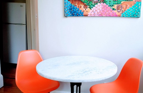 West End Apartment | Park View Apt 1/1 with Parking - Minutes from Hospitals and Universities