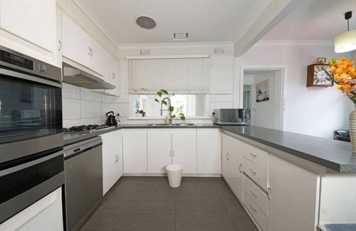 Parkdale House | Parkdale 4-BRM Home near Mentone Pet-friendly Wi-Fi