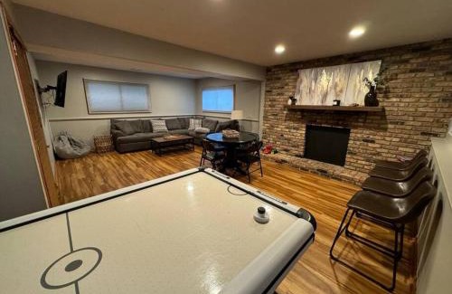 Ames House | Parkside Getaway- Spacious Six Bedroom Home for Families & Friends