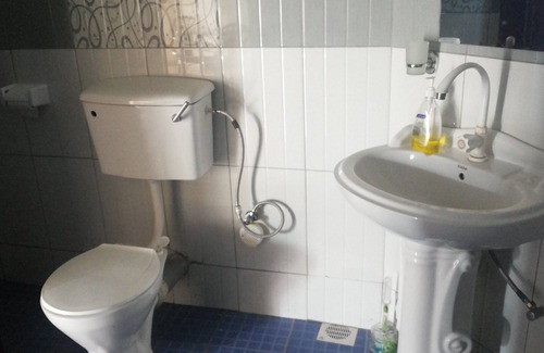 Pakwach Cabin | Parkside Safari Lodge