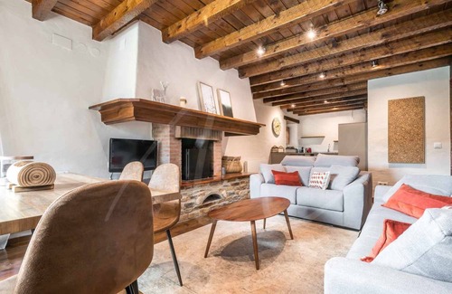 Bagergue Apartment | Parsan by SeaMount Rentals