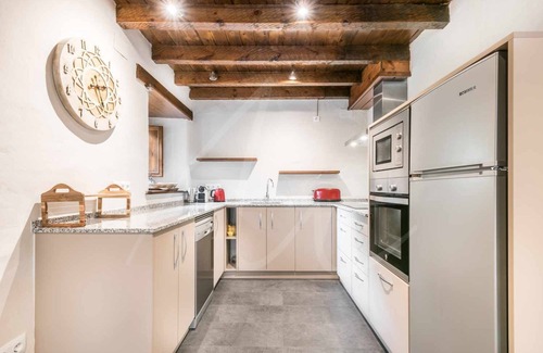 Bagergue Apartment | Parsan by SeaMount Rentals