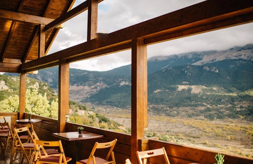 Feneos Ski Chalet | Pasithea Mountain Chalet