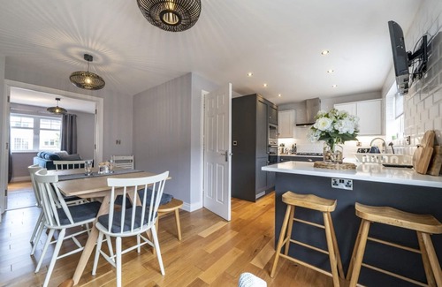 Ormeau House | Pass the Keys | Gorgeous 3BR Townhouse with Garden South Belfast