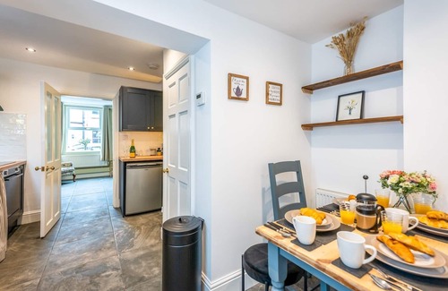 Shrewsbury House | Pass the Keys | Stylish newly renovated Victorian 2 bedroom house