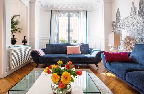 Saint-Lambert Apartment | Pastel Pinks in Paris, by Veeve