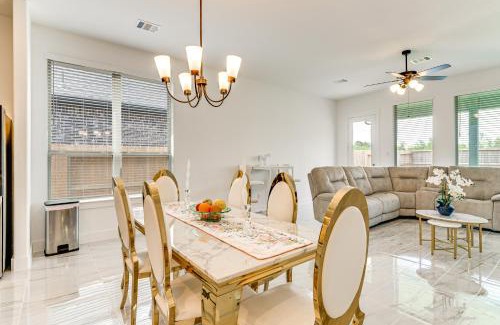 Tomball House | Patio and Pool Access Family Home in Tomball