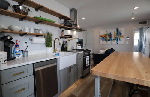 Bellmawr Apartment | ★Patio★Parking★300Mbps★15min->AirPort&CenterCity★